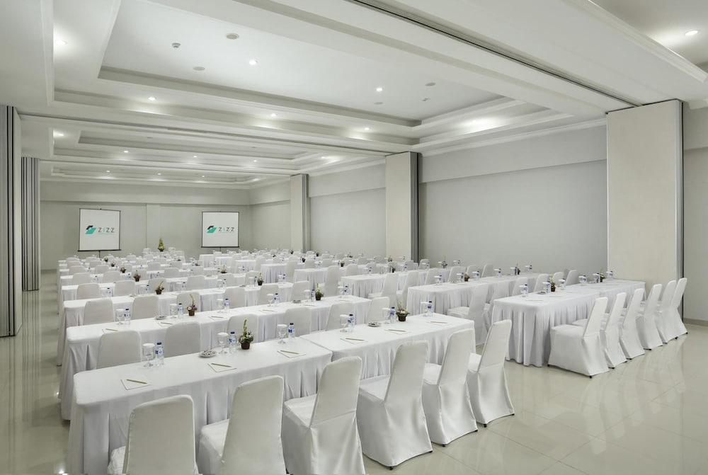 Zizz Convention Hotel Denpasar Dış mekan fotoğraf